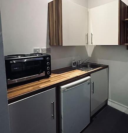 5 Star Luxury Studio Apartment, Big Smart Tv, Wifi, Liverpool City Centre, Easy Access Lock Box Entry! Luaran gambar